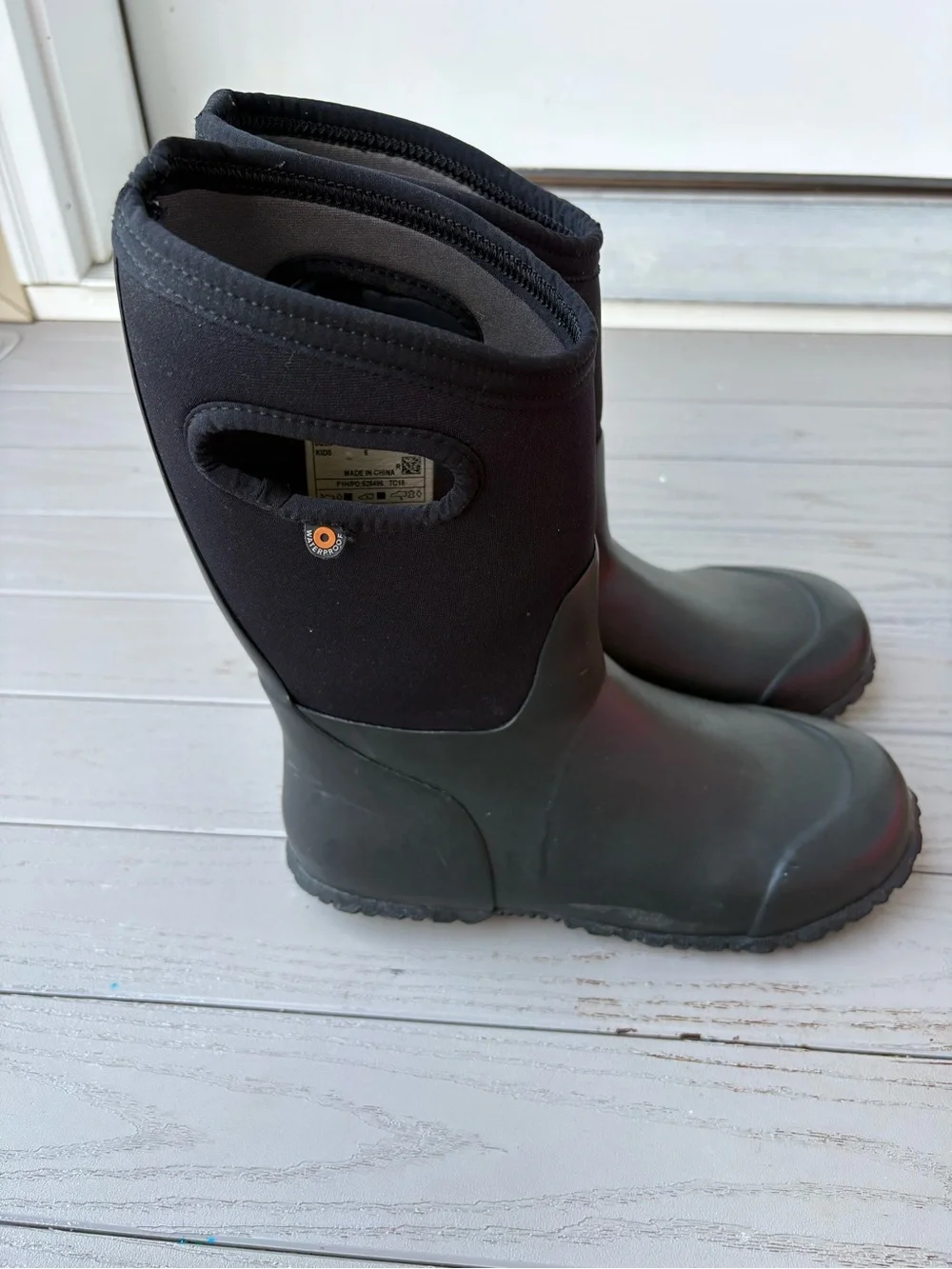 Bogs Kids Black Waterproof Insulated Rain & Snow Boots Outdoors Warm Unisex 6